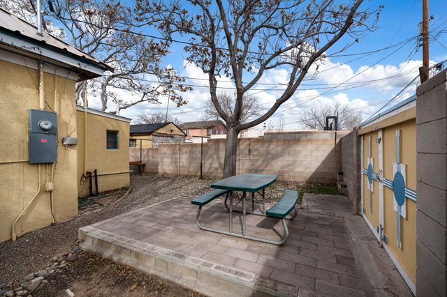 309 Cromwell Avenue SE, Albuquerque, NM 87102