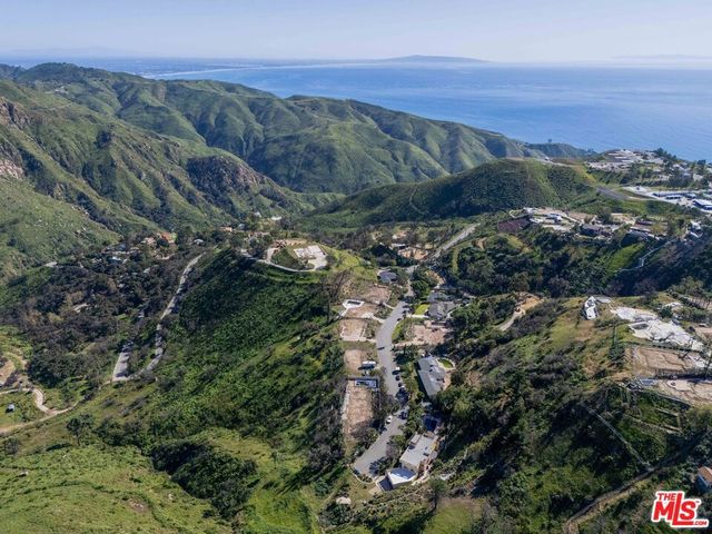 1712 Manzanita Park Avenue, Malibu, CA 90265