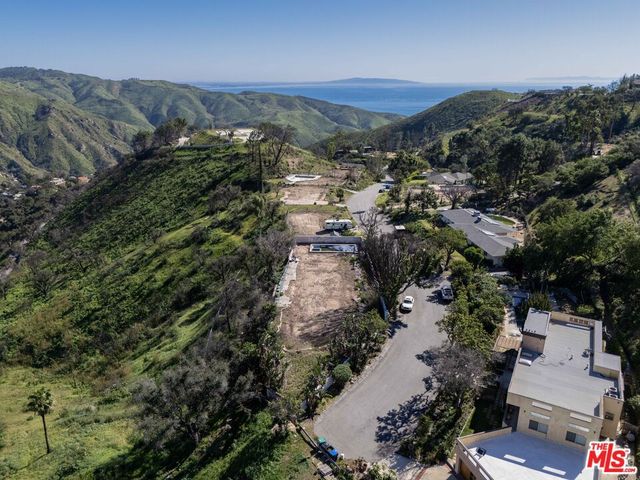 1712 Manzanita Park Avenue, Malibu, CA 90265