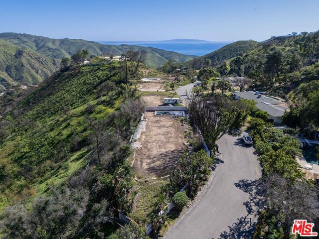 1712 Manzanita Park Avenue, Malibu, CA 90265