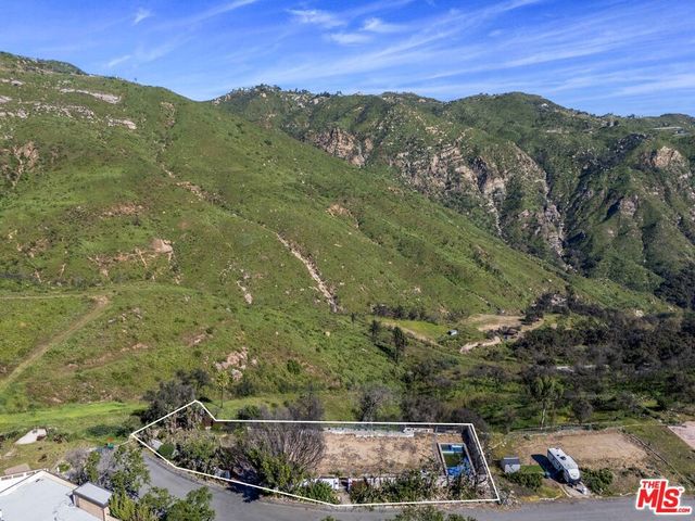 1712 Manzanita Park Avenue, Malibu, CA 90265