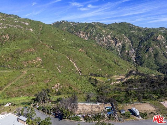 1712 Manzanita Park Avenue, Malibu, CA 90265