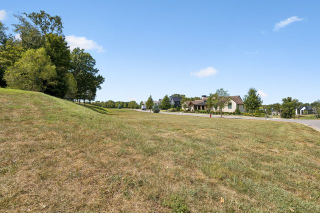 7100 Lanceleaf Dr, College Grove, TN 37046