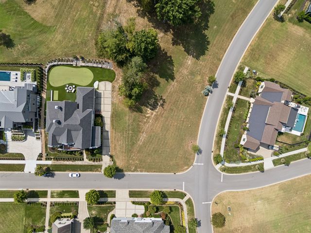 7100 Lanceleaf Dr, College Grove, TN 37046