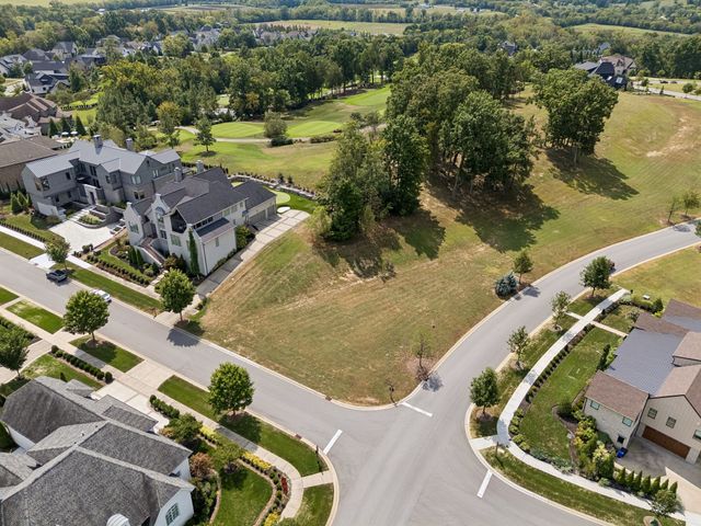 7100 Lanceleaf Dr, College Grove, TN 37046