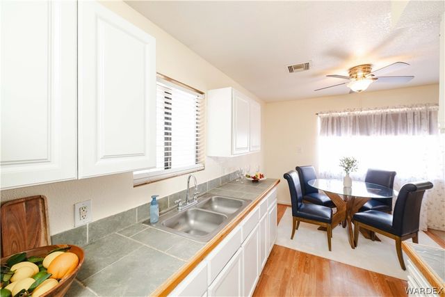 3150 E Northfield Avenue, Kingman, AZ 86409