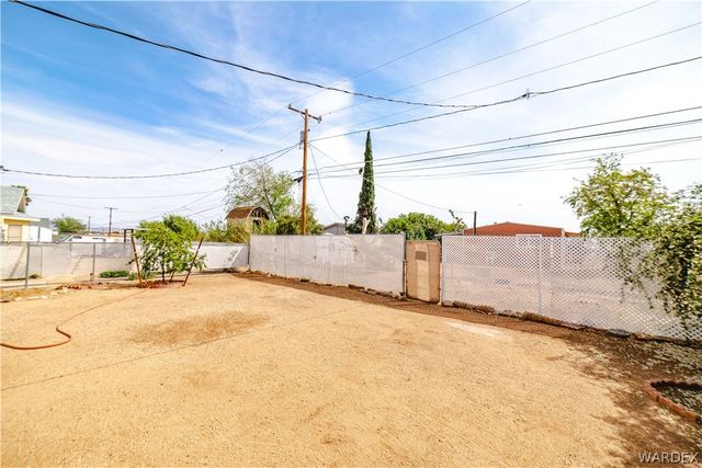 3150 E Northfield Avenue, Kingman, AZ 86409