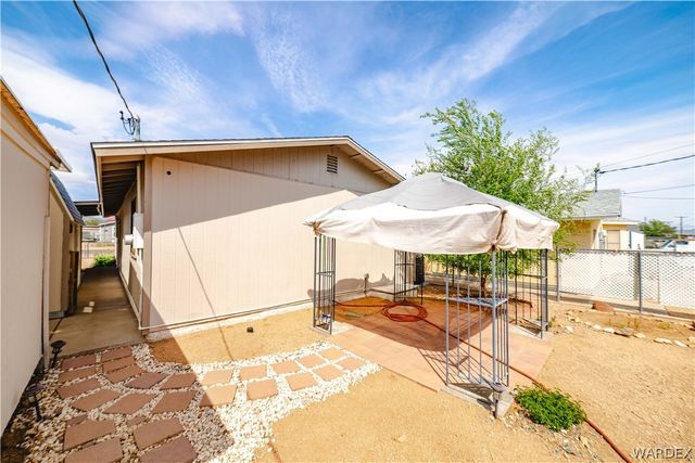 3150 E Northfield Avenue, Kingman, AZ 86409