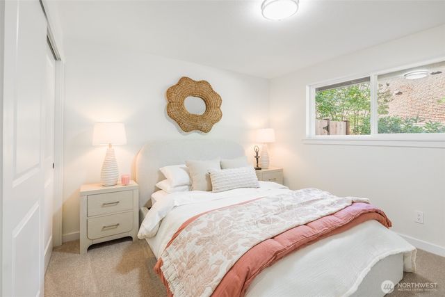 612 130th Avenue NE, Bellevue, WA 98005