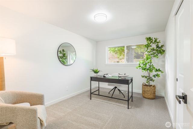 612 130th Avenue NE, Bellevue, WA 98005