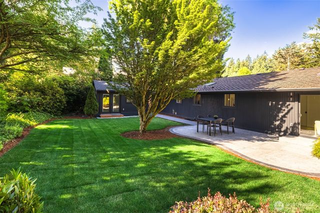 612 130th Avenue NE, Bellevue, WA 98005