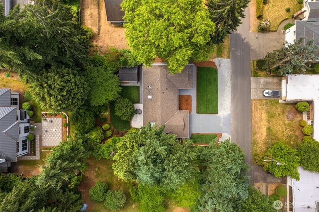 612 130th Avenue NE, Bellevue, WA 98005