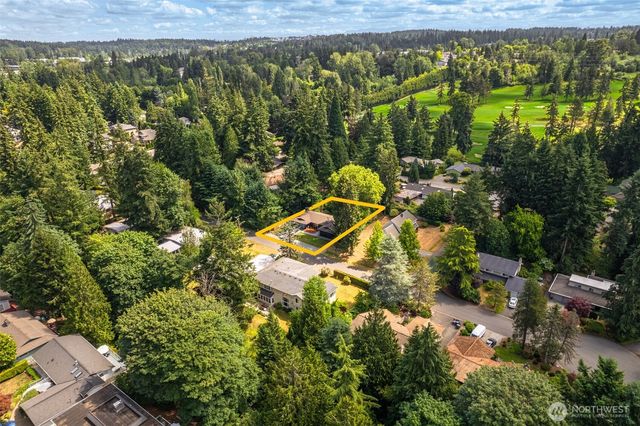 612 130th Avenue NE, Bellevue, WA 98005