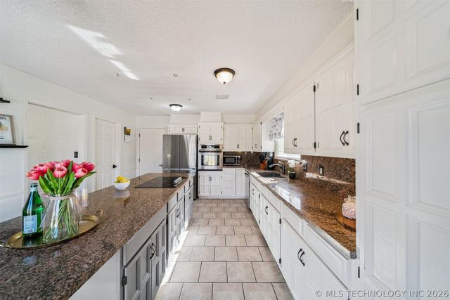 9416 S 69th East Avenue, Tulsa, OK 74133