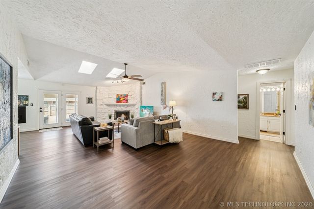 9416 S 69th East Avenue, Tulsa, OK 74133