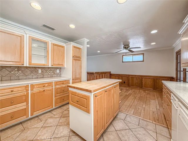 10514 Hillview Avenue, Chatsworth, CA 91311
