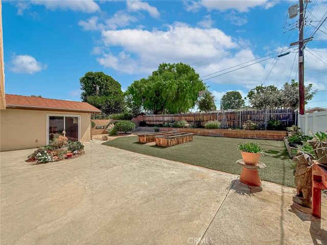 10514 Hillview Avenue, Chatsworth, CA 91311