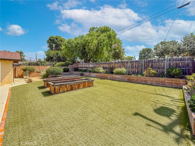 10514 Hillview Avenue, Chatsworth, CA 91311