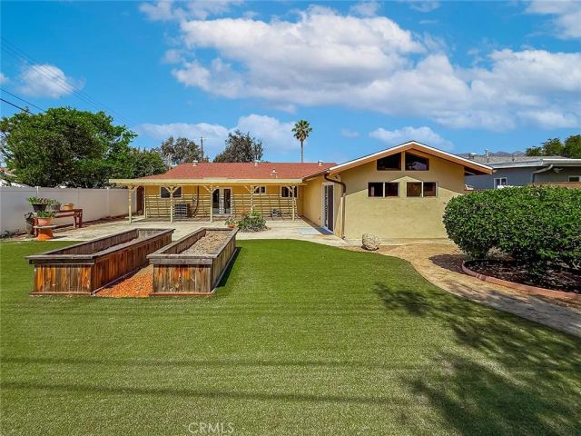10514 Hillview Avenue, Chatsworth, CA 91311