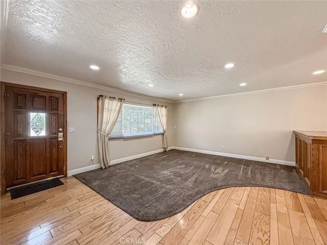 10514 Hillview Avenue, Chatsworth, CA 91311