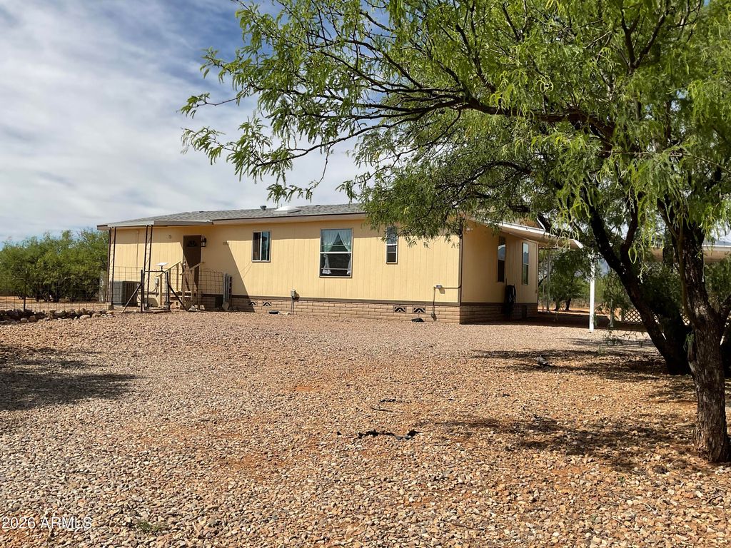 Image 1 of property listing at 7011 S PINTEK Lane, Hereford, AZ 85615