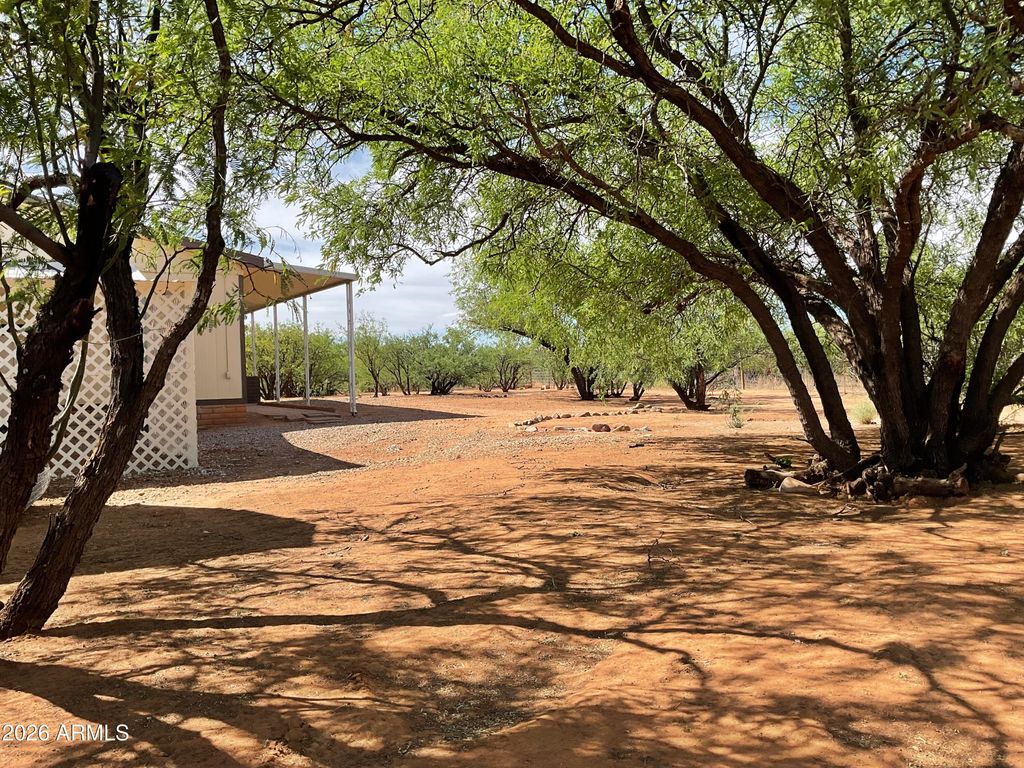 Image 17 of property listing at 7011 S PINTEK Lane, Hereford, AZ 85615
