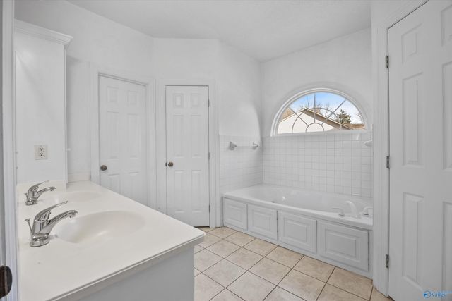 10 Chera Trail, Grant, AL 35747