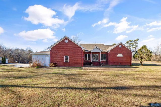 10 Chera Trail, Grant, AL 35747
