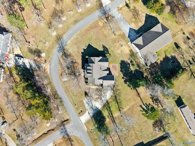 10 Chera Trail, Grant, AL 35747