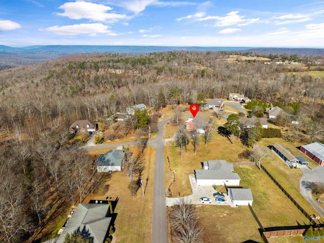 10 Chera Trail, Grant, AL 35747
