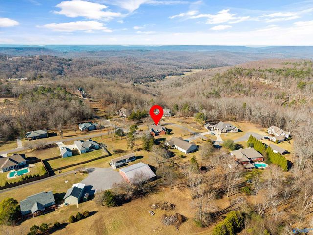 10 Chera Trail, Grant, AL 35747