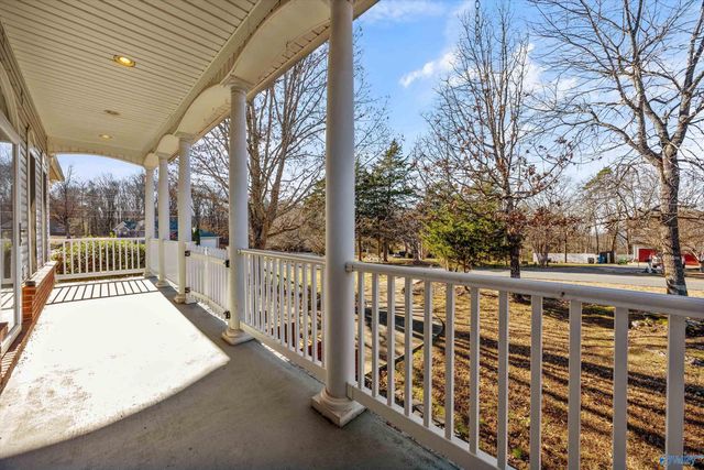 10 Chera Trail, Grant, AL 35747