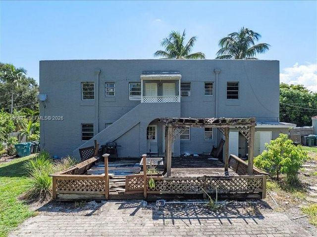 11402 NE 8th Ct, Biscayne Park, FL 33161