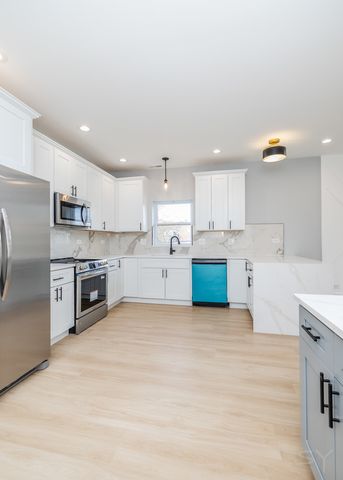 3109 W Polk Street, Chicago, IL 60612