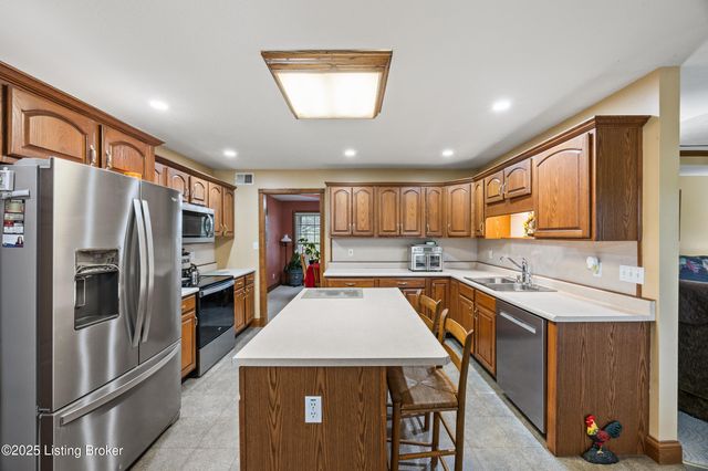 1173 Johnson Ln, Taylorsville, KY 40071