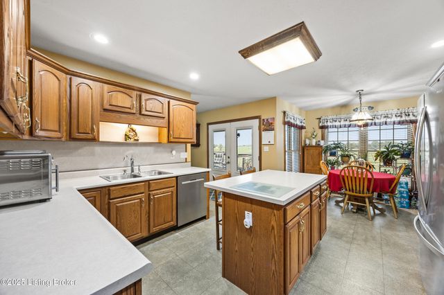 1173 Johnson Ln, Taylorsville, KY 40071