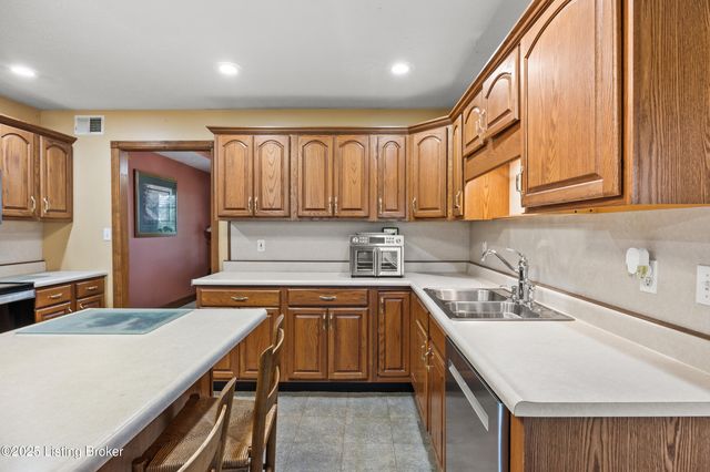 1173 Johnson Ln, Taylorsville, KY 40071