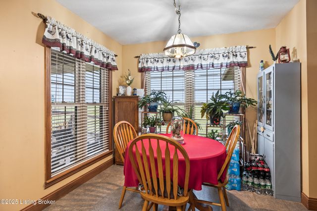 1173 Johnson Ln, Taylorsville, KY 40071