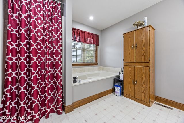 1173 Johnson Ln, Taylorsville, KY 40071