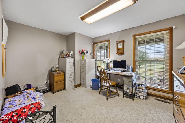 1173 Johnson Ln, Taylorsville, KY 40071