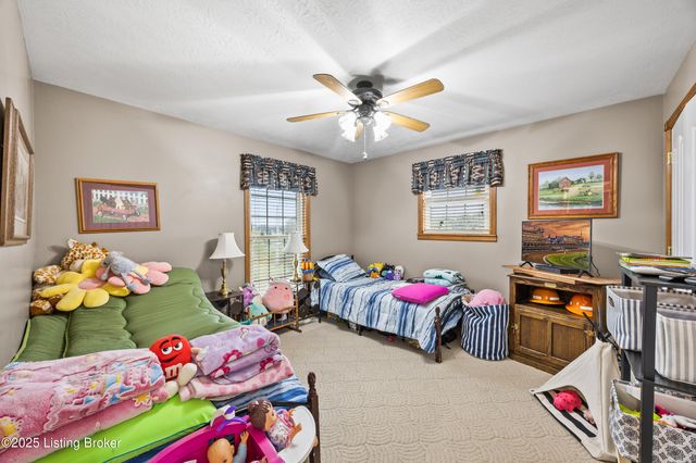 1173 Johnson Ln, Taylorsville, KY 40071