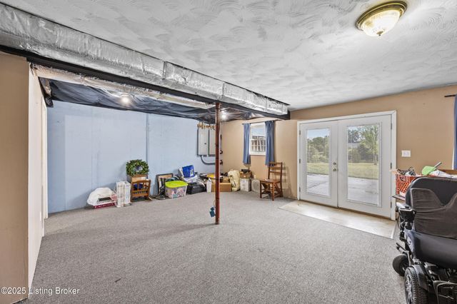 1173 Johnson Ln, Taylorsville, KY 40071