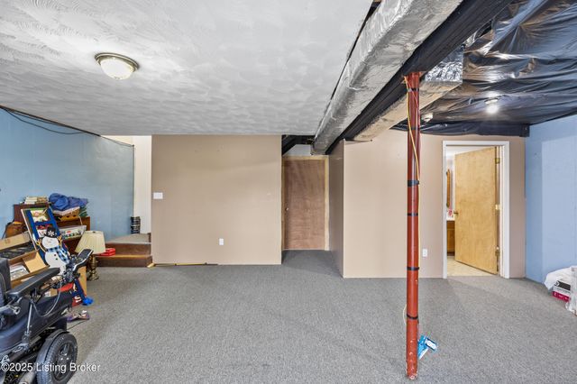 1173 Johnson Ln, Taylorsville, KY 40071