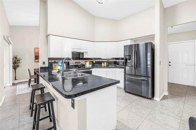 5810 BITTER ORANGE AVENUE, Tampa, FL 33625