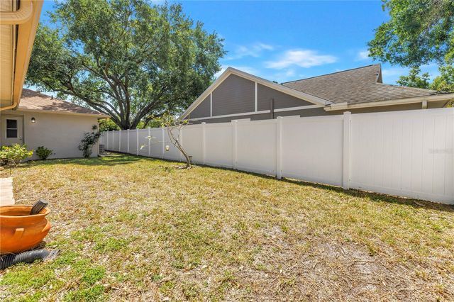 5810 BITTER ORANGE AVENUE, Tampa, FL 33625