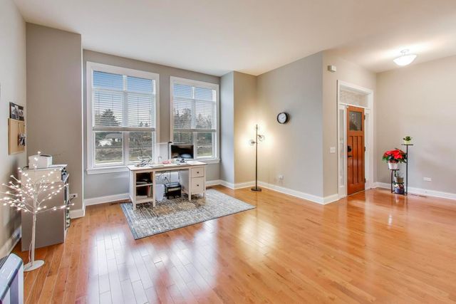 1506 W NORTHWEST Highway, Arlington Heights, IL 60004