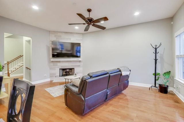 1506 W NORTHWEST Highway, Arlington Heights, IL 60004