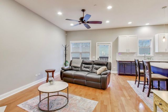 1506 W NORTHWEST Highway, Arlington Heights, IL 60004