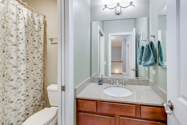 1506 W NORTHWEST Highway, Arlington Heights, IL 60004