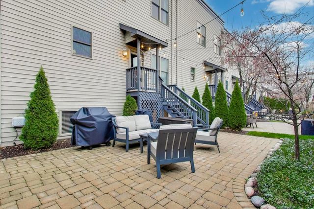 1506 W NORTHWEST Highway, Arlington Heights, IL 60004